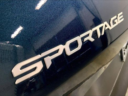 Certified 2025 Kia Sportage EX w/ EX Premium Package image 8