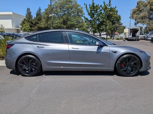 Used 2024 Tesla Model 3 Performance AWD/4WD image 4
