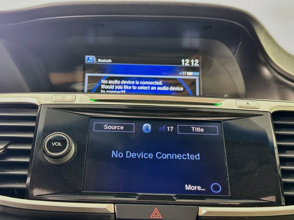 Used 2015 Honda Accord Touring image 17