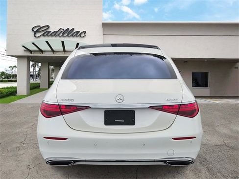 Used 2022 Mercedes-Benz S 500 S 500 4D Sedan image 4