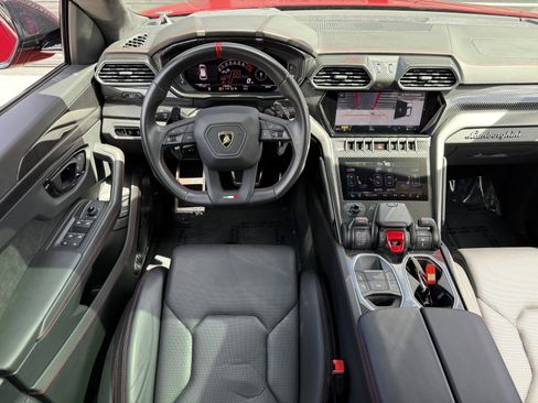 Used 2023 Lamborghini Urus S image 28
