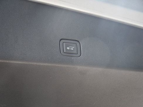 Used 2024 Cadillac XT6 Luxury w/ LPO, Floor Liner Package AWD/4WD image 21