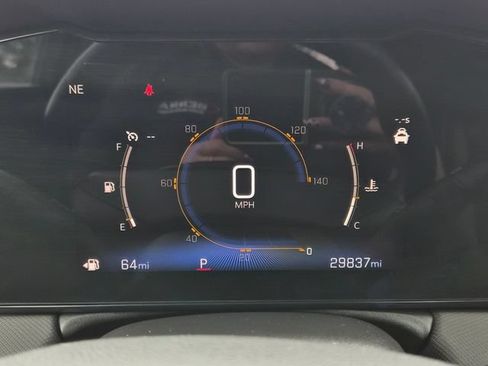 Used 2024 Chevrolet TrailBlazer LT w/ Convenience Package FWD image 23