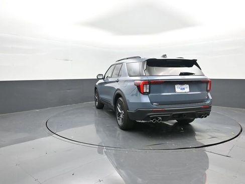 New 2026 Ford Explorer ST w/ Sun And Sound Package image 5