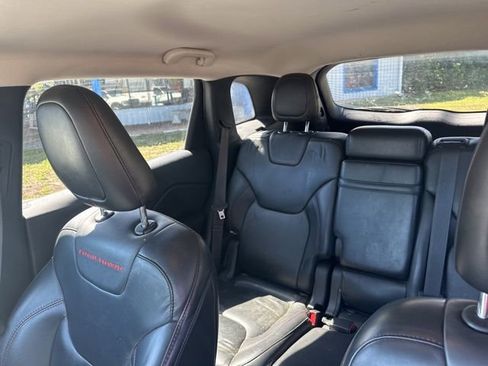 Used 2016 Jeep Cherokee Trailhawk w/ Leather Interior Group AWD/4WD image 14