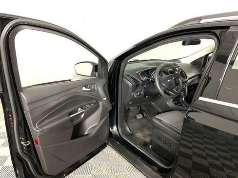 Used 2017 Ford Escape SE w/ Equipment Group 201A image 27