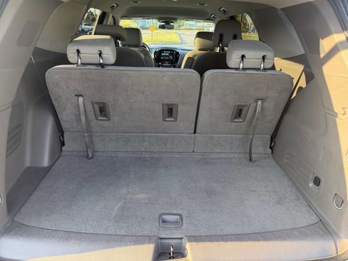 Used 2018 Chevrolet Traverse LT image 15