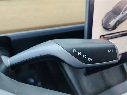 Used 2023 Tesla Model 3 Standard Range image 41