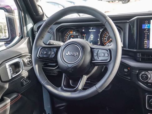 Certified 2025 Jeep Wrangler Unlimited Rubicon image 14