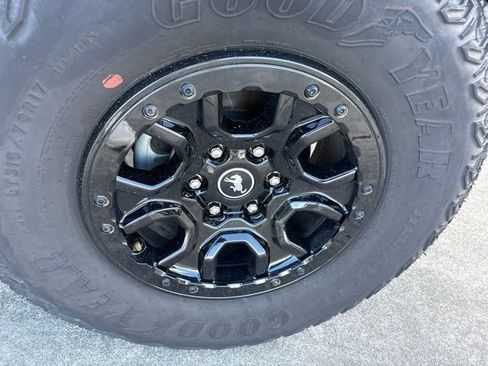 Used 2021 Ford Bronco First Edition AWD/4WD image 9