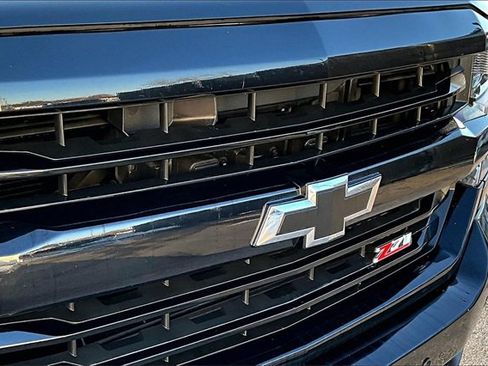 Used 2018 Chevrolet Silverado 1500 LTZ Z71 w/ Midnight Edition image 29