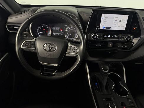 Used 2023 Toyota Highlander XSE AWD/4WD image 14