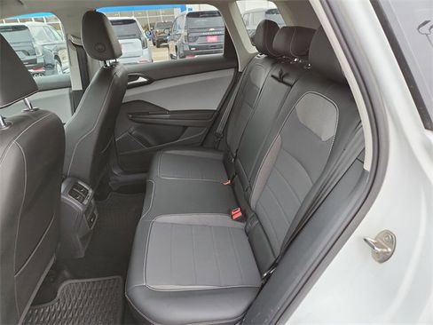 Used 2022 Volkswagen Taos SE image 23