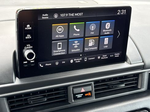 Used 2025 Honda Pilot EX-L image 25
