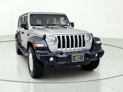 Used 2019 Jeep Wrangler Unlimited Sport S AWD/4WD image 2