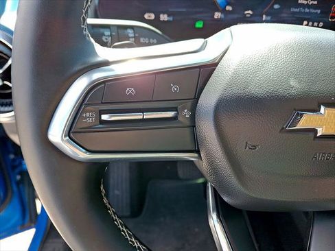 Used 2025 Chevrolet Equinox EV LT w/ Convenience Package image 17