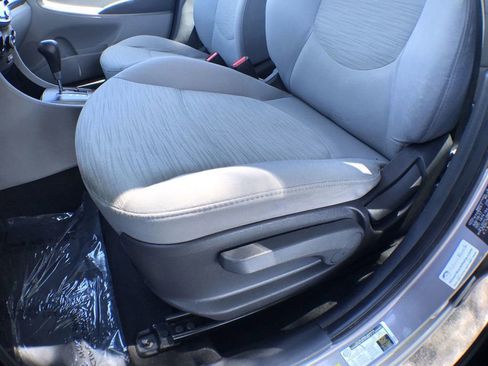 Used 2017 Hyundai Accent SE image 13