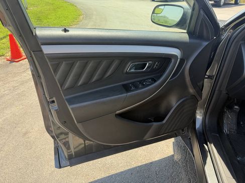 Used 2016 Ford Taurus SEL w/ Equipment Group 201A FWD image 10