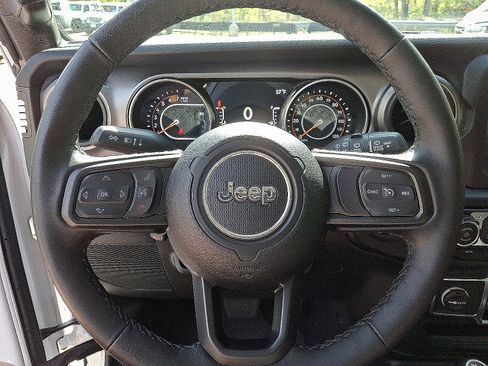 Certified 2023 Jeep Wrangler Unlimited Sport AWD/4WD image 19