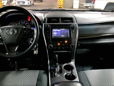 Used 2015 Toyota Camry LE image 15