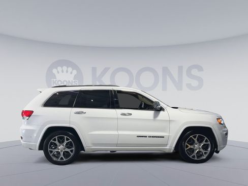 Used 2019 Jeep Grand Cherokee Overland AWD/4WD image 12