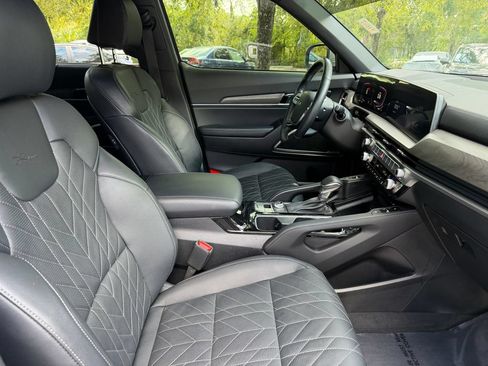 Used 2024 Kia Telluride EX X-Line AWD/4WD image 12