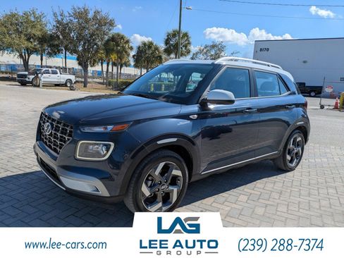Used 2024 Hyundai Venue Limited image 6
