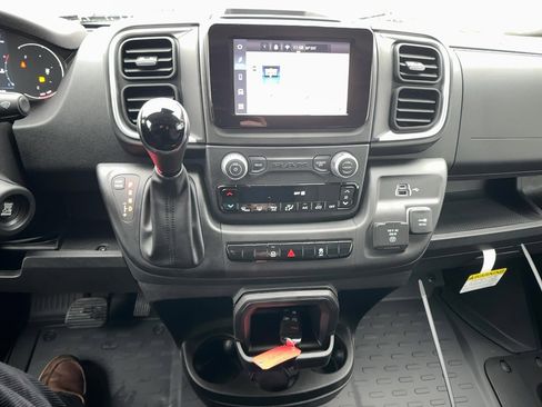 New 2025 RAM ProMaster 2500 w/ Quick Order Package 22G SLT image 6