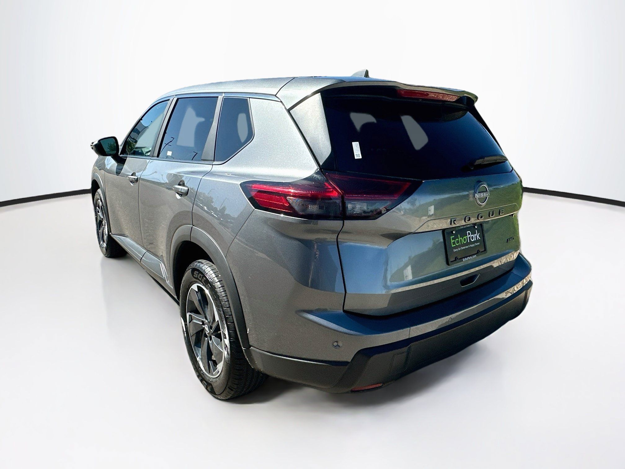 Used 2025 Nissan Rogue SV AWD/4WD image 5
