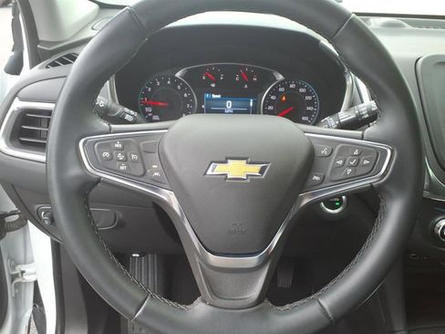 Used 2024 Chevrolet Equinox LT FWD image 8