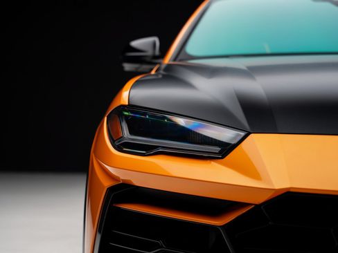 Used 2021 Lamborghini Urus AWD/4WD image 9