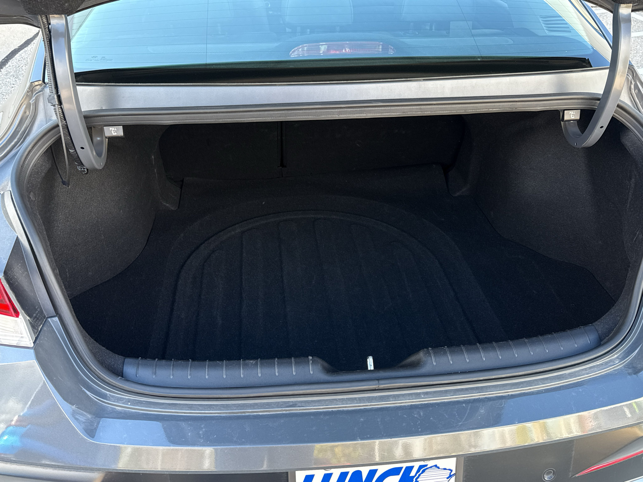 Used 2024 Hyundai Elantra Limited FWD image 32