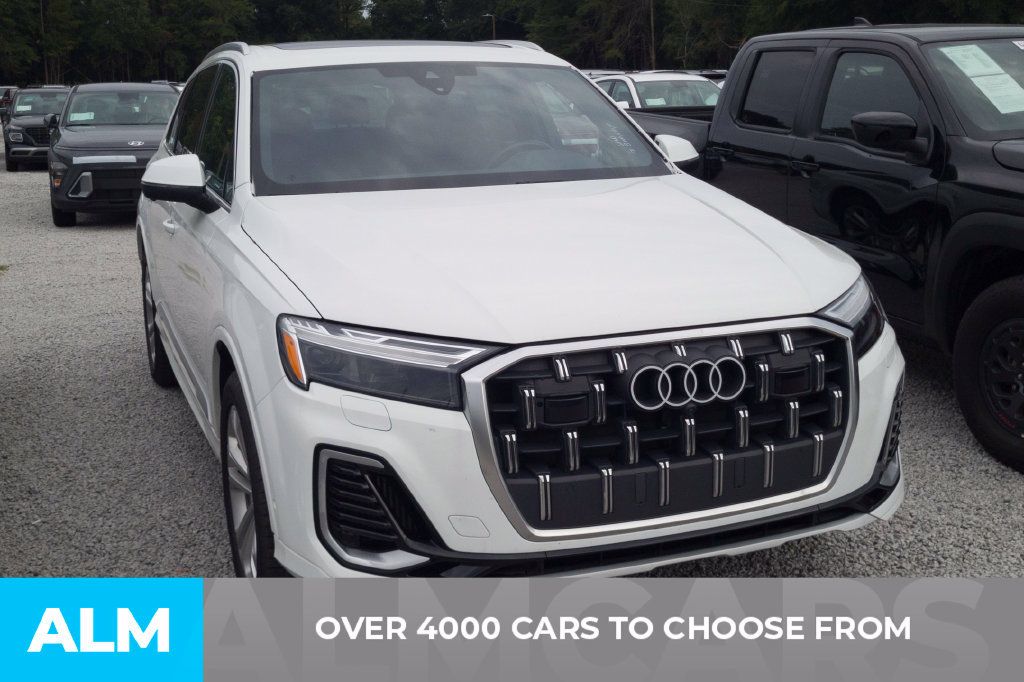 Used 2025 Audi Q7 3.0T Premium Plus AWD/4WD image 2