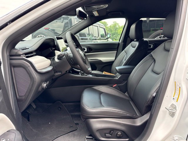 New 2026 Jeep Compass Limited AWD/4WD image 13
