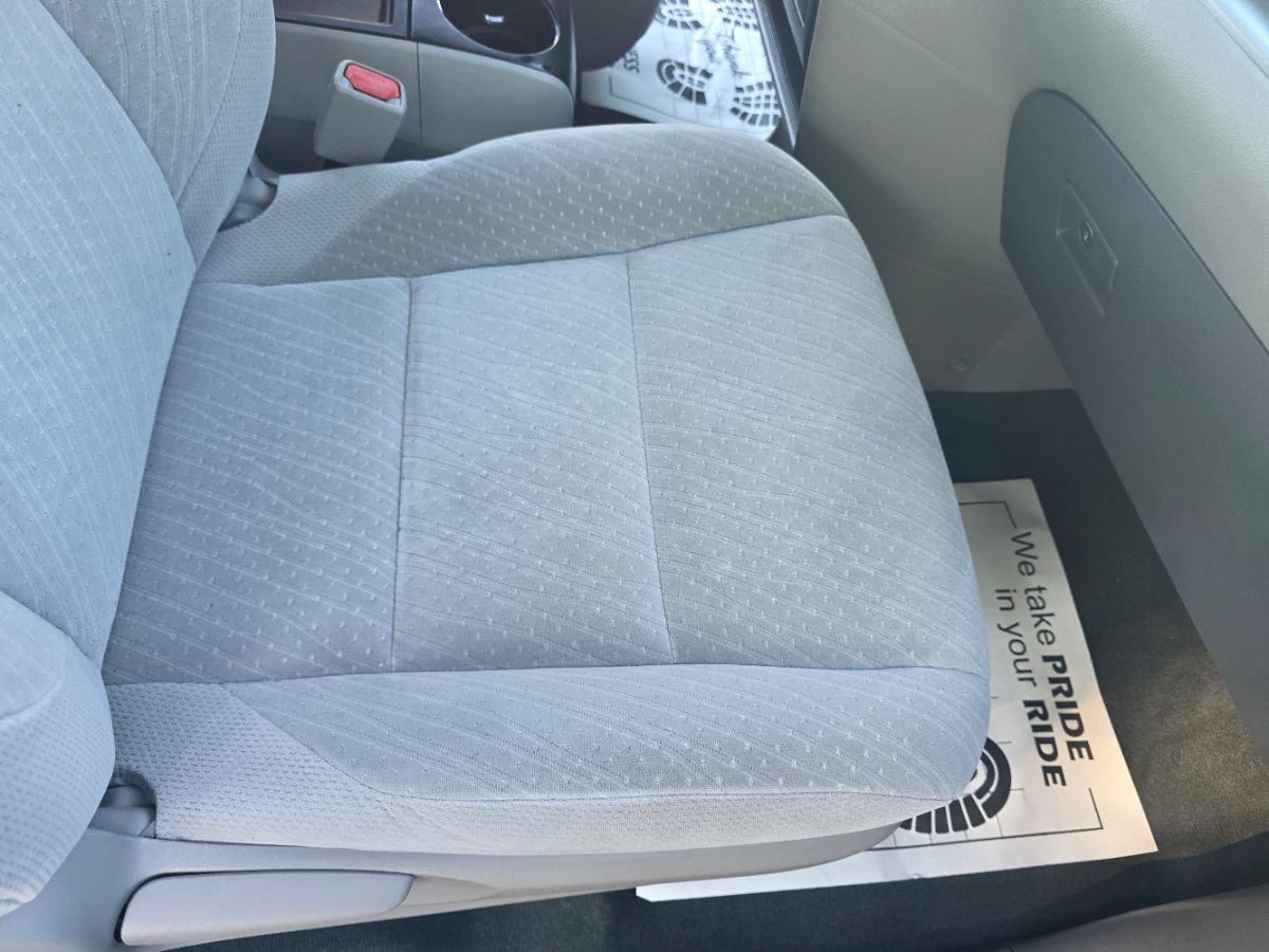 Used 2017 Toyota Sienna LE FWD image 37