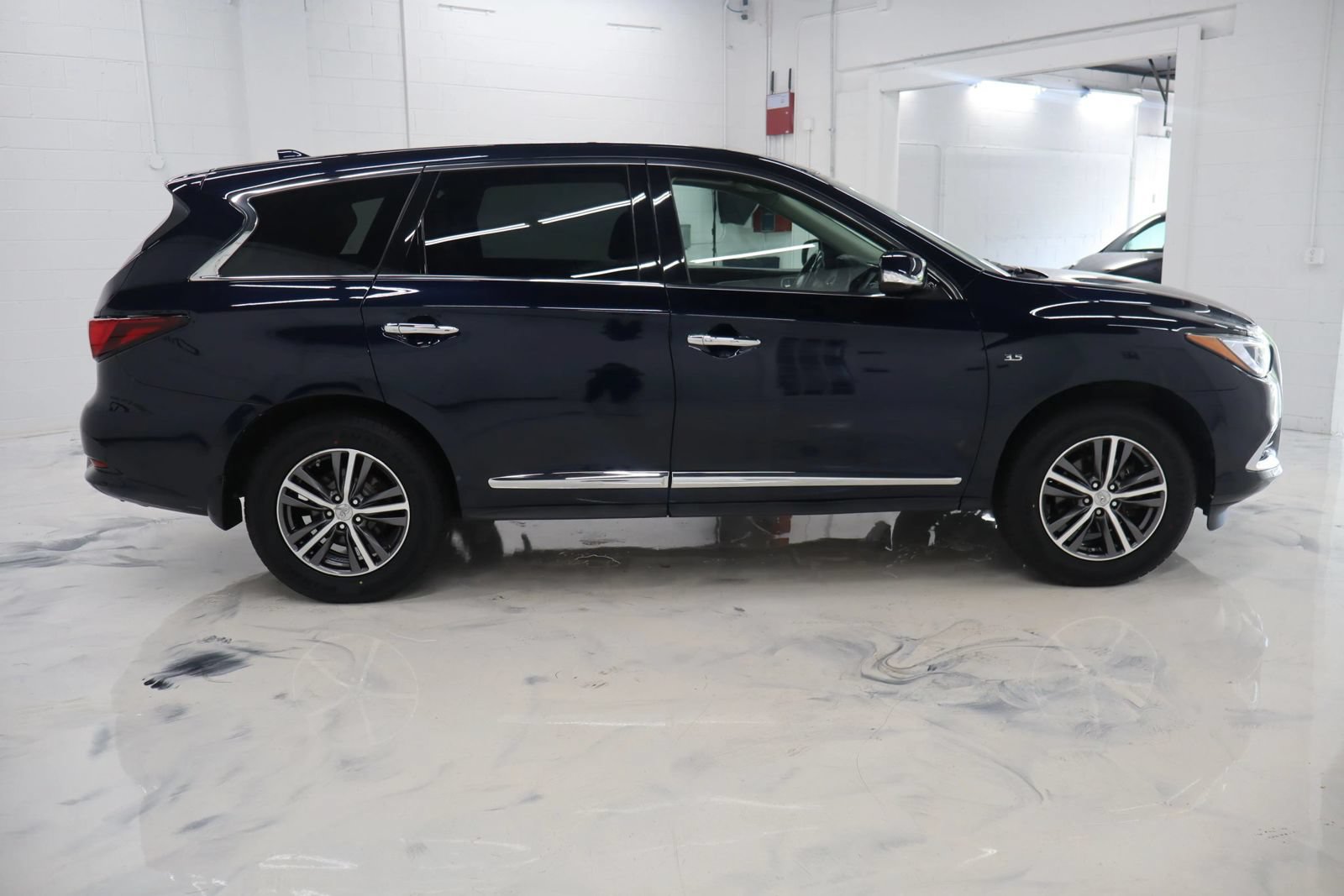 Used 2019 INFINITI QX60 Pure AWD/4WD image 12