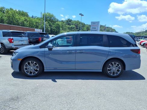 Used 2026 Honda Odyssey Touring image 7