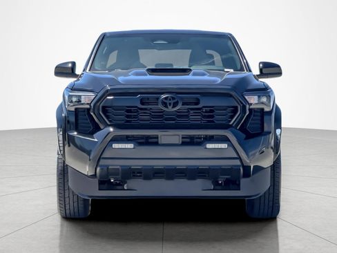 Certified 2025 Toyota Tacoma TRD Sport AWD/4WD image 8