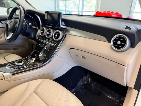 Used 2019 Mercedes-Benz GLC 300 image 28