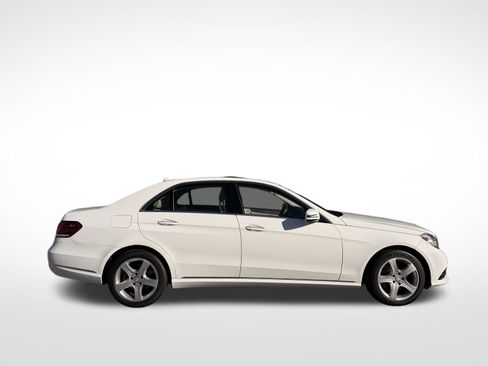 Used 2014 Mercedes-Benz E 350 4MATIC Sedan image 5