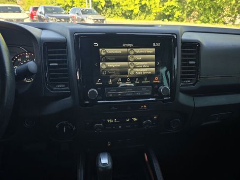 Used 2024 Nissan Frontier PRO-4X w/ Technology Package AWD/4WD image 16