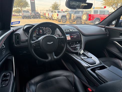 Used 2021 Aston Martin DBX image 6