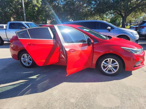 Used 2018 Chevrolet Cruze LT w/ LT Fleet Convenience Package FWD image 22