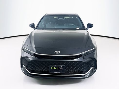 Used 2023 Toyota Crown XLE image 2