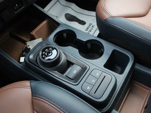 Used 2023 Ford Maverick Lariat w/ Lariat Luxury Package FWD image 17