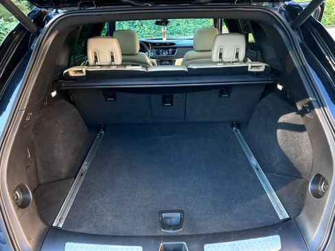 Used 2017 Cadillac XT5 Luxury w/ LPO, Wheel Lock Package FWD image 16