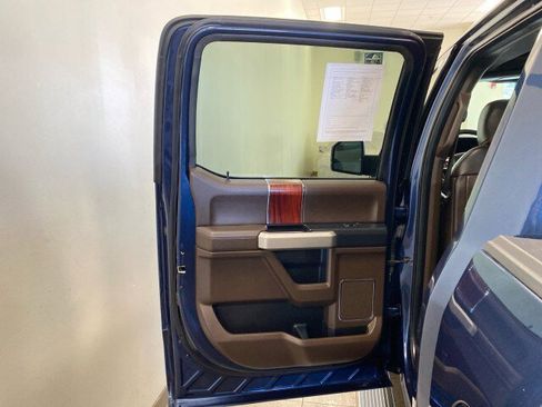 Used 2017 Ford F150 King Ranch image 7