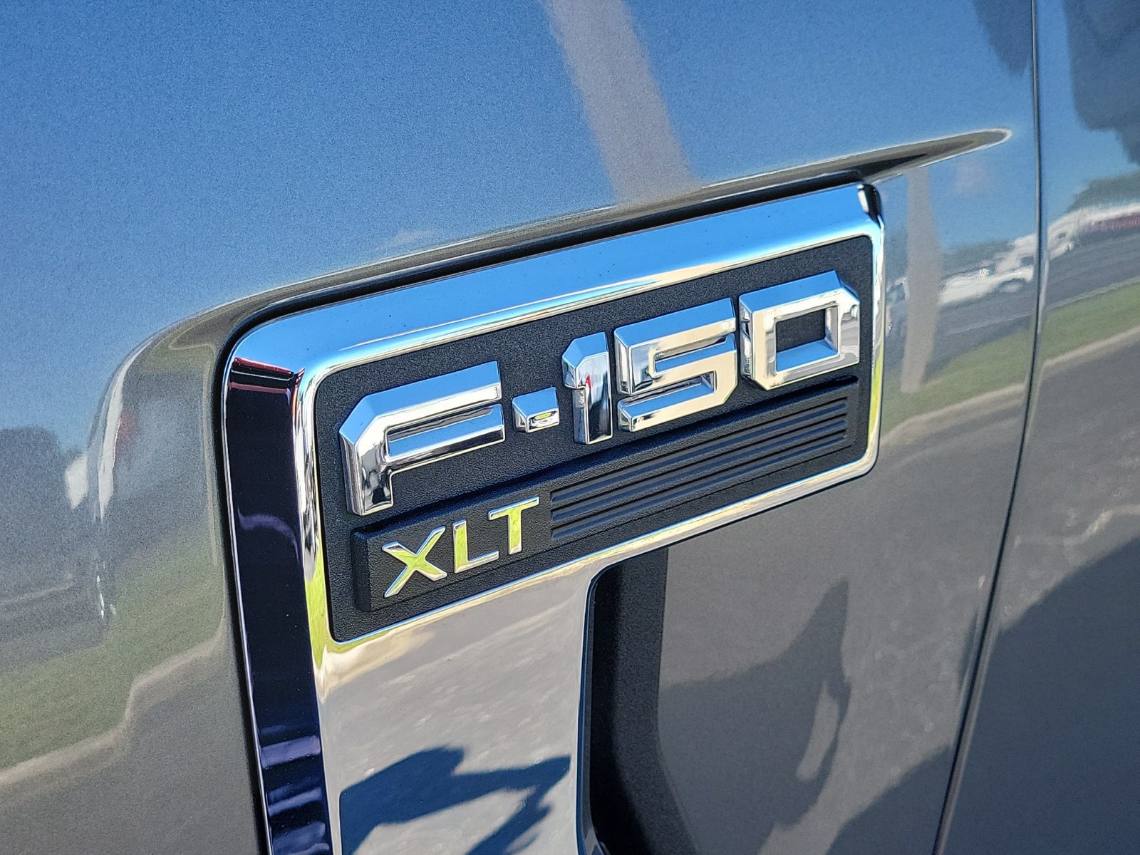 Certified 2024 Ford F150 XLT w/ Mobile Office Package AWD/4WD image 8