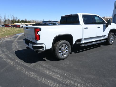 New 2026 Chevrolet Silverado 3500 High Country w/ High Country Premium Package AWD/4WD image 16