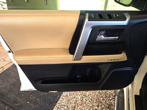 Used 2016 Toyota 4Runner Limited image 22